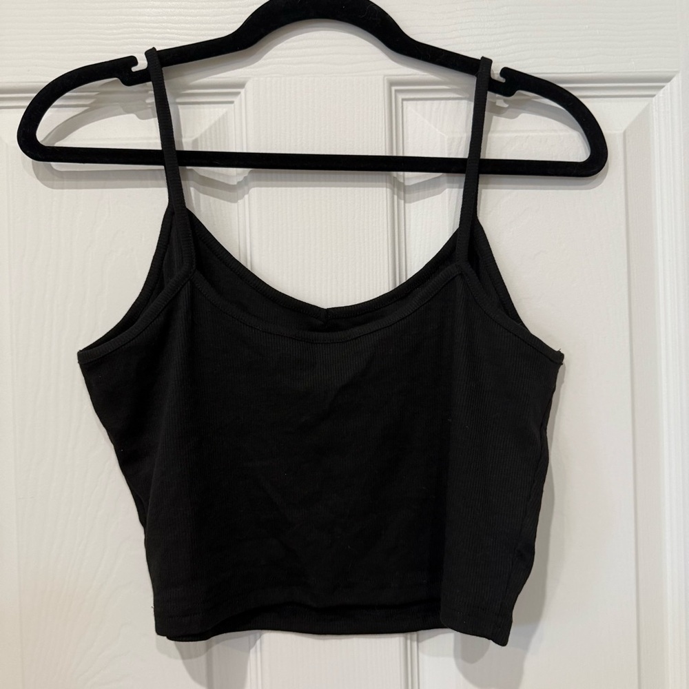 Black Rib-Knit Cropped Cami Top - Picture 2 of 6
